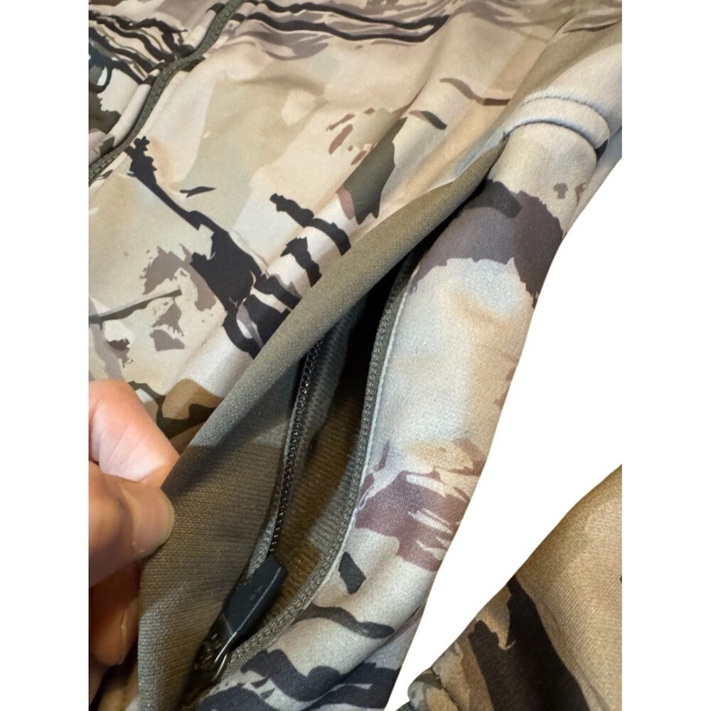 Under Armour Women's Camo Full-Zip Hoodie Jacket | Barren Camo/Tan Size Small - Picture 9 of 11